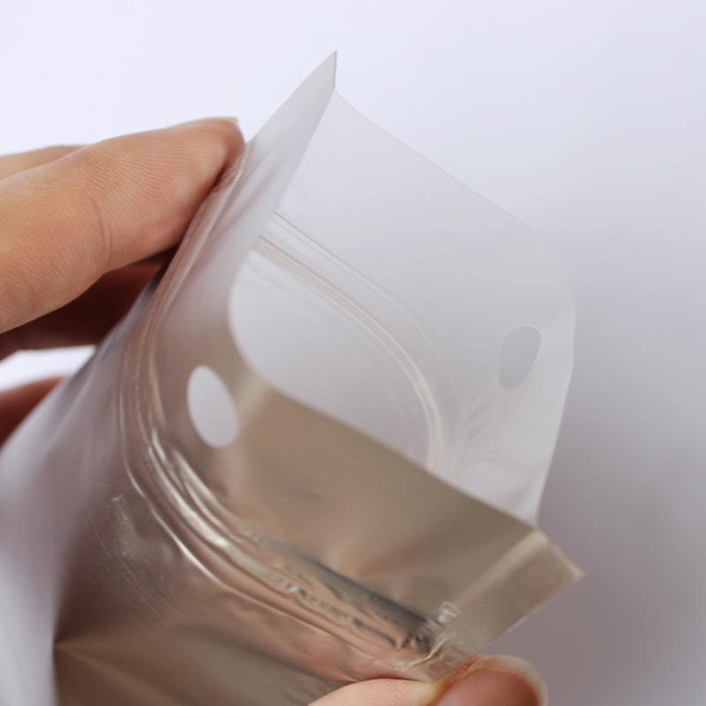ちぃち　3.5箱 Amazon.com: Flat Clear/Blue/Silver Zip Locks with Hang Hole